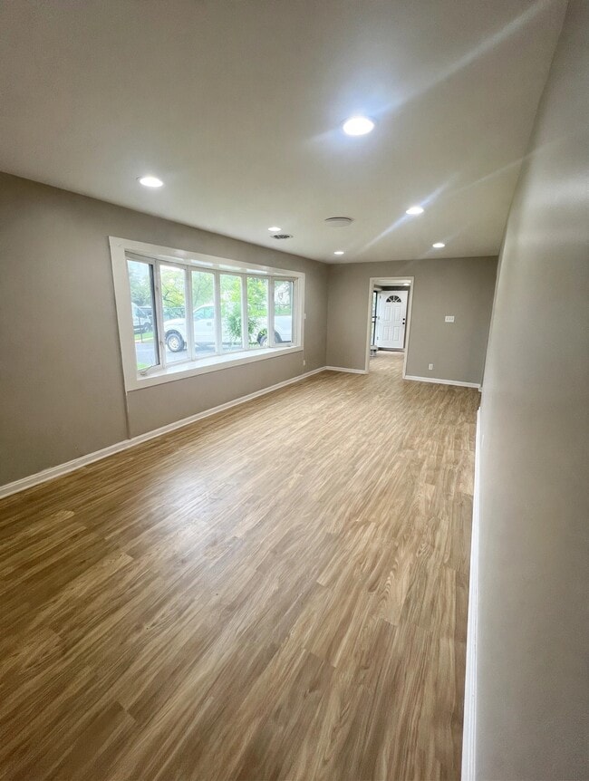 6 Longview Dr