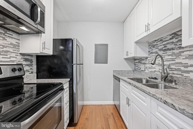 Building Photo - 10703 Hampton Mill Terrace Unit 100