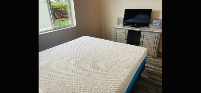 Photo - 246 W Maple St