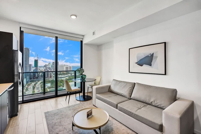 Building Photo - 398 NE 5th St