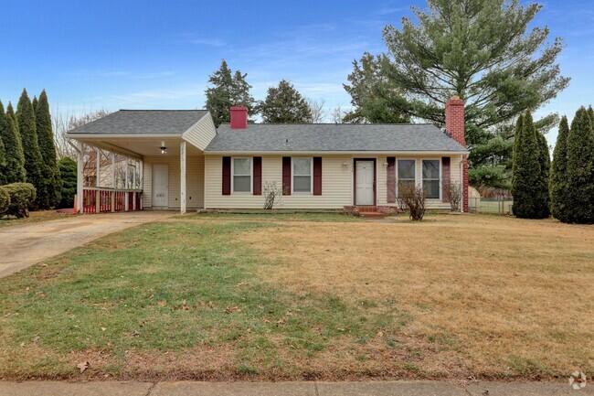 Building Photo - Beautifully Renovated 3-Bedroom Home with ...