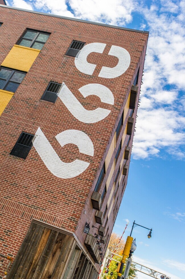 Photo - 660 Cambridge St Unidad 202