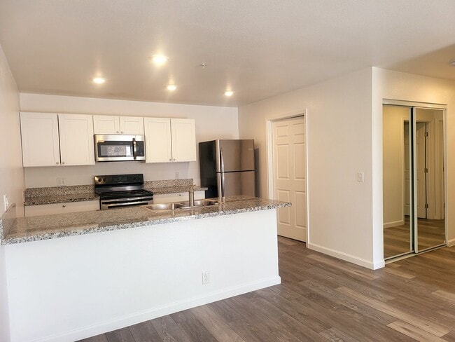 Photo - 401 Linden St