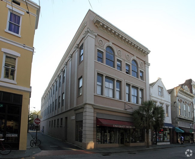 Photo - 360 King St Apartments