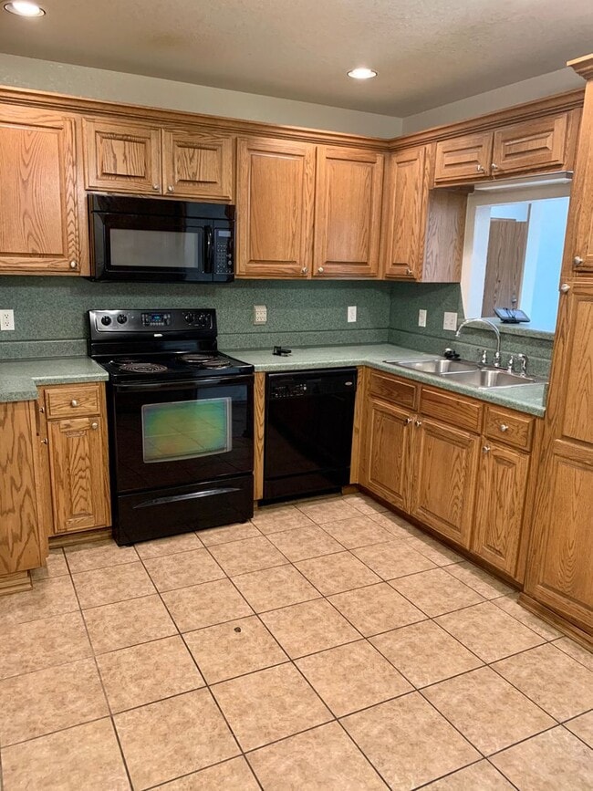 Photo - 15112 Kyle Dr