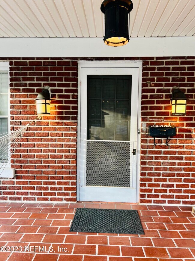 Photo - 2063 Post St