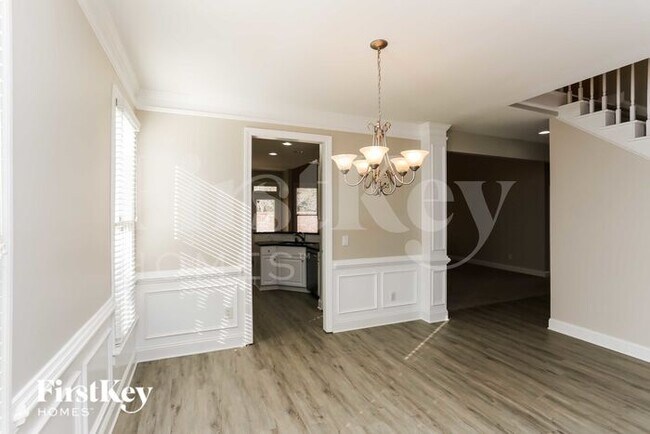 Photo - 3339 Wembley Walk