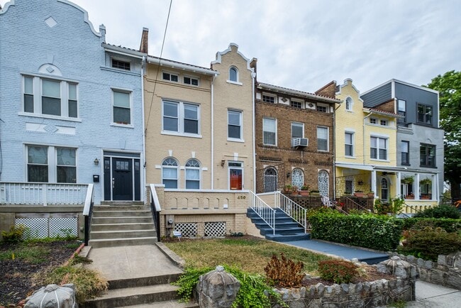 Photo - 450 Randolph St NW