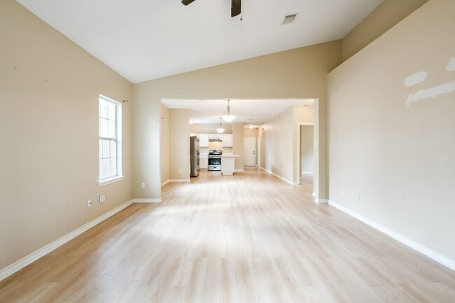 Photo - 7024 Eastwood St