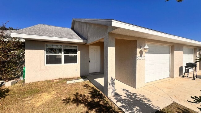Building Photo - Lovely, Spacious 2 Bedroom, 2 Bathroom Home in Sebring!!