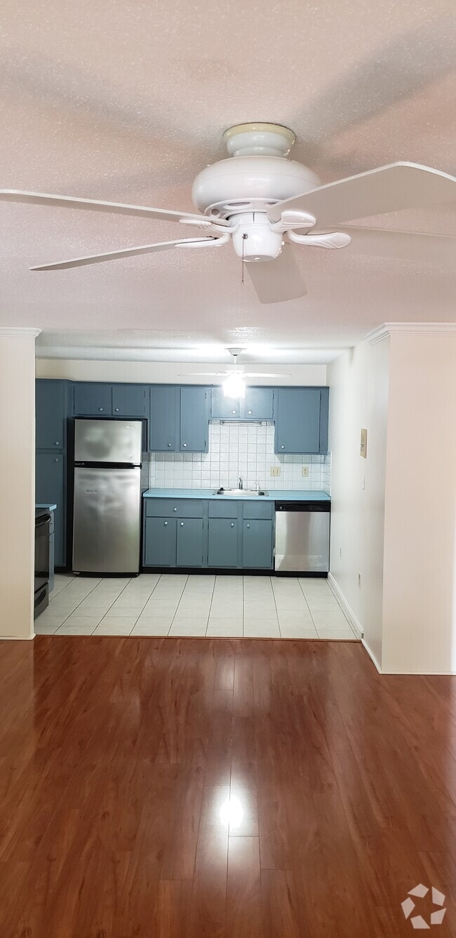 Building Photo - 501 Brook Village Rd Unit 2 Rental