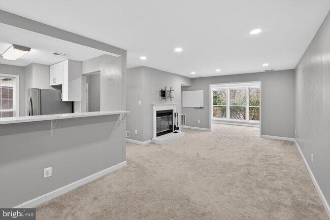 Photo - 10114 Oakton Terrace Rd