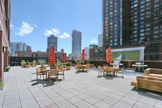 Photo - 389 Washington St