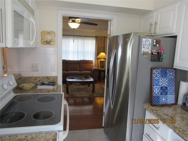 Photo - 800 NE 6th St Unit 1