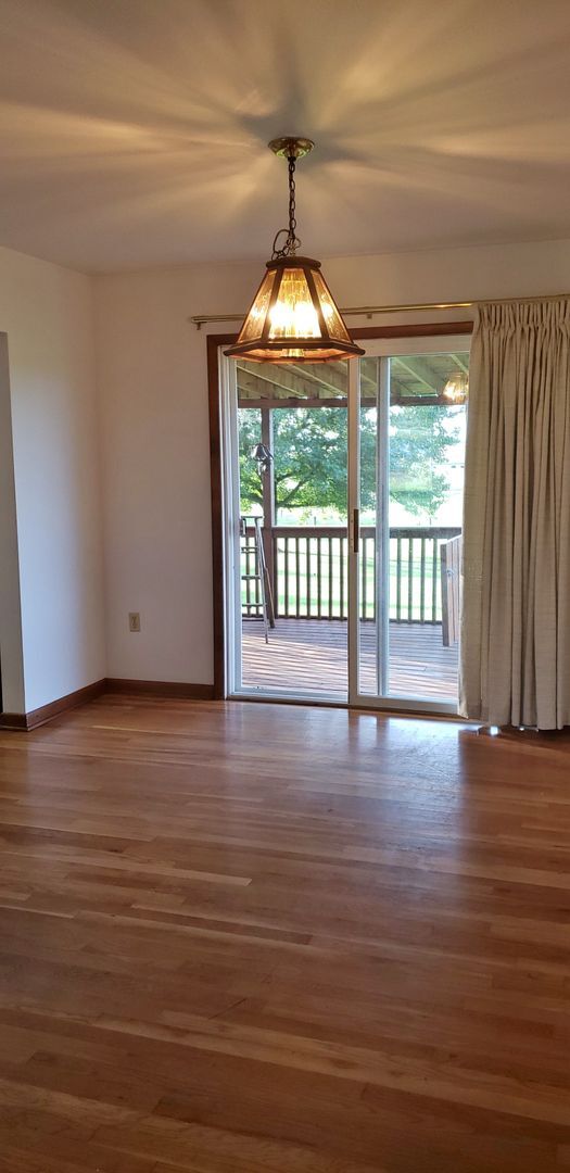Photo - 725 W Pine Grove Rd
