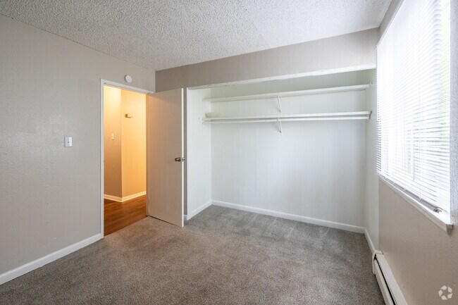 2BR, 1BA - 743SF - Secondary Bedroom