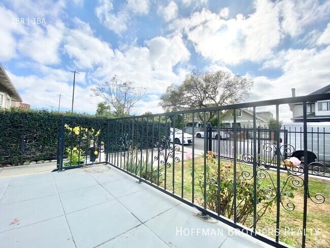 Building Photo - 1650 3rd Ave Unit A Rental