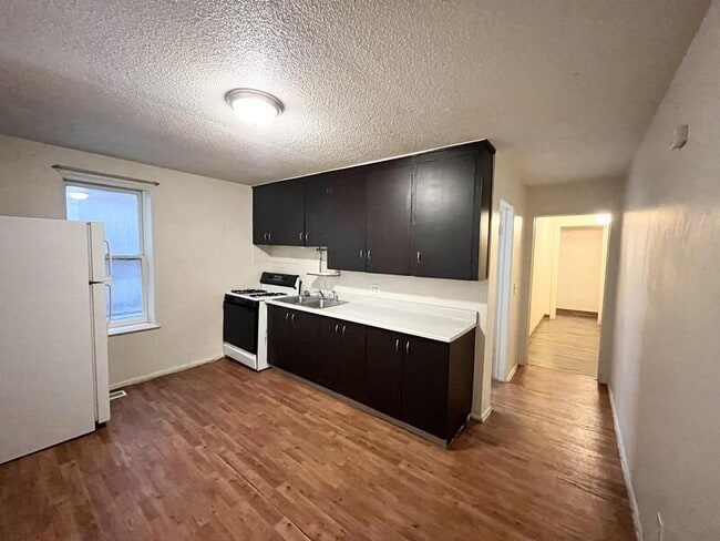 Photo - 560 600 E Condo Unit 3