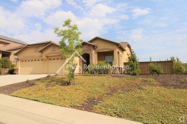Building Photo - Beautiful Folsom 4bd/2ba with 3 Car Garage! Rental
