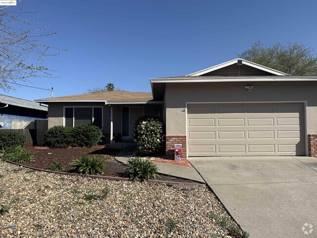 Building Photo - 1505 Tulip Dr Rental