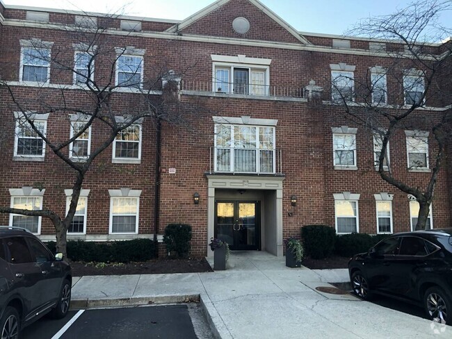 Building Photo - 3615 38th St NW Unit Apt# 203