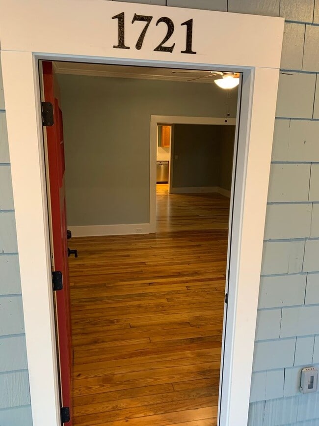 Photo - Charming Flat Rock Bungalow