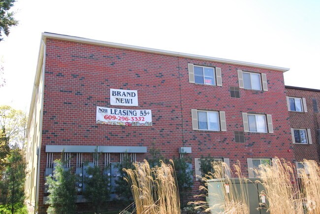 Photo - Harbor View Plaza Apartments