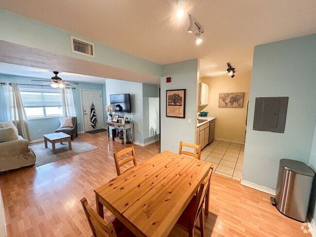 Building Photo - Campus Edge #807 Rental