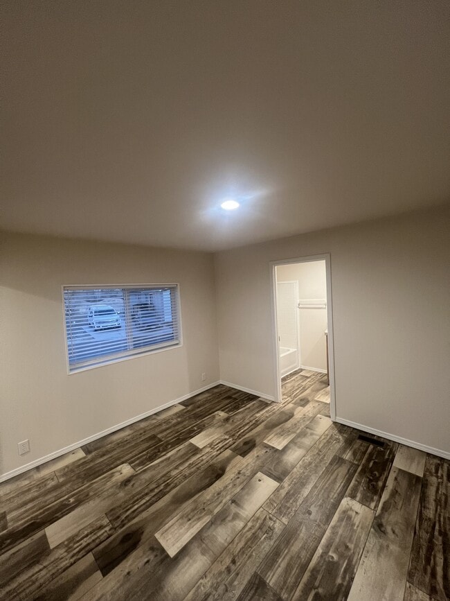 Photo - 109 Rail Ln