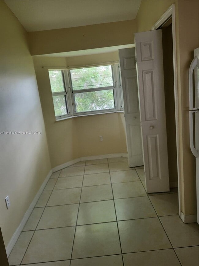 Photo - 1250 SE 28th Ct Unit 205