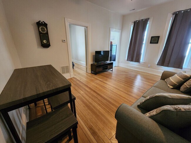 Photo - 2-4 N. 24th St. Unidad 2-4 N. 24th st