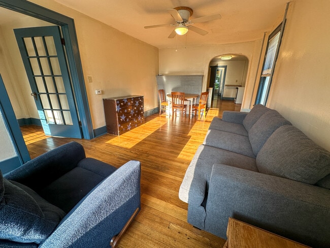 Photo - 412 Hudson St