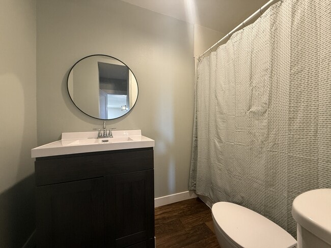 Photo - 418 S State St