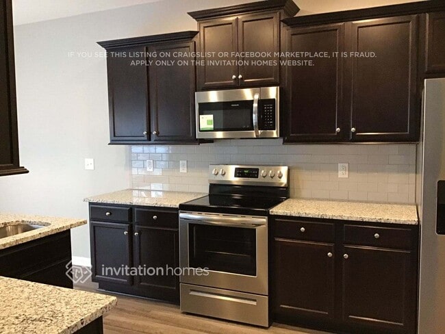 Photo - 1009 King Fisher Way