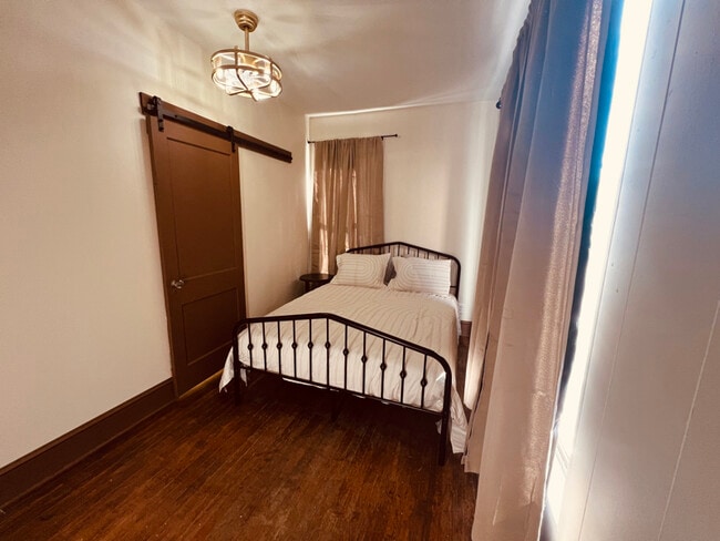 Photo - 58 Dickenson St Unit 2