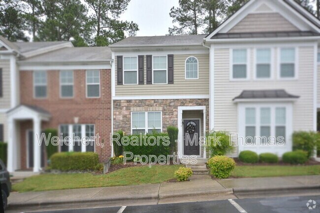 Building Photo - 100 Stratford Lakes Dr Rental