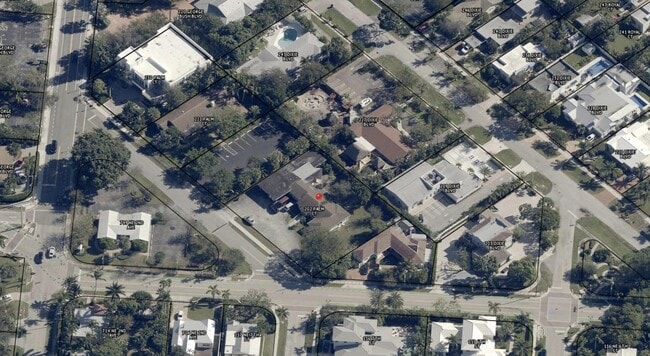 Photo - 202 Palm Ct