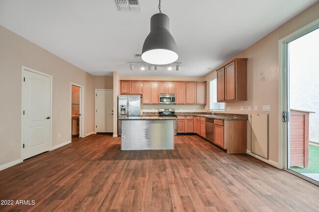 Photo - 2185 S Sanders Dr