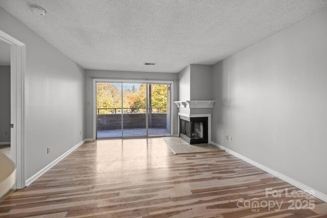 Photo - 2505 Stockbridge Dr