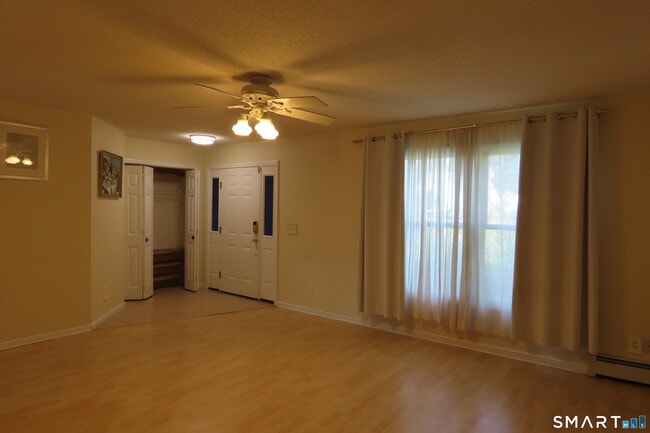 Photo - 93 Thomas St