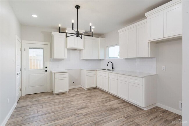 11400 N 25th St Unit 3