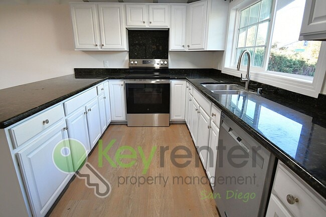 Photo - 209 Civic Center Dr