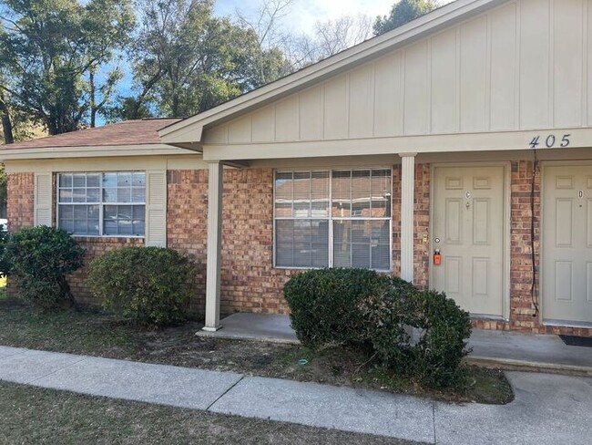 Photo - Pensacola - 2 Bedroom, 1 Bathroom - lawn care included