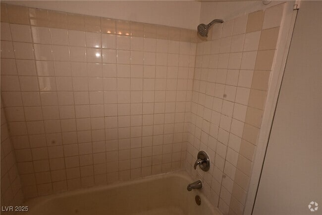 Building Photo - 380 N 13th St Unit 380 Rental