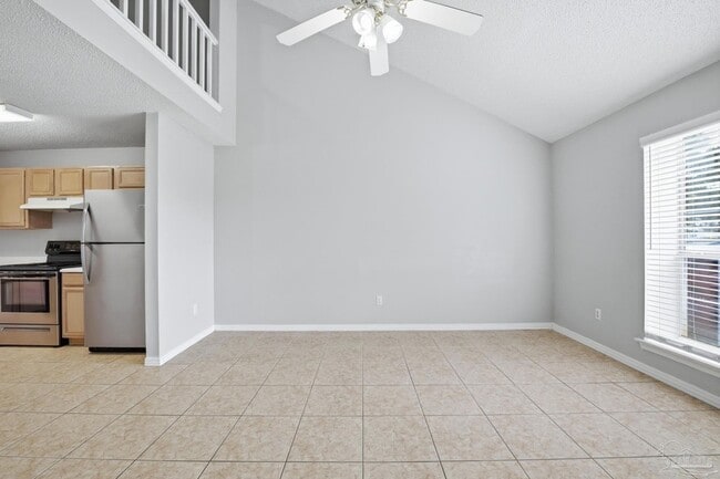 3212 Fernwood Dr