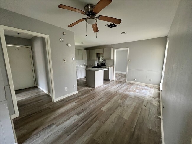 Photo - 10859 Fairland Dr