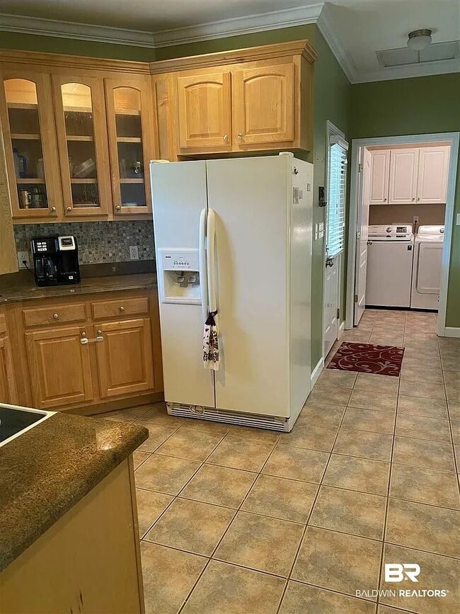 Photo - 106 Riveroaks Dr