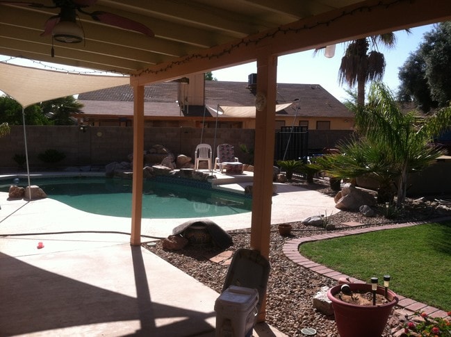 Photo - 465 E Providence Dr