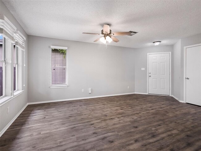 Photo - 1411 Hollow Tree Blvd