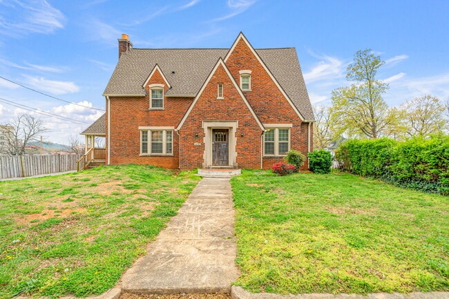 Photo - 1606 Laurel Ave